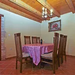 بيت للعطل House 661 Orihi