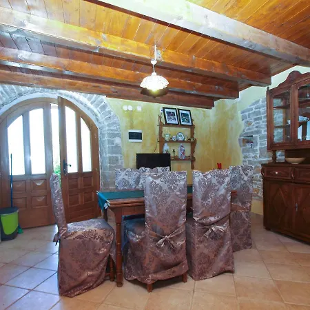 بيت للعطل House 661 Orihi