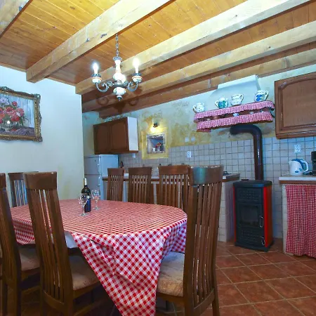 House 661 Semesterbostad